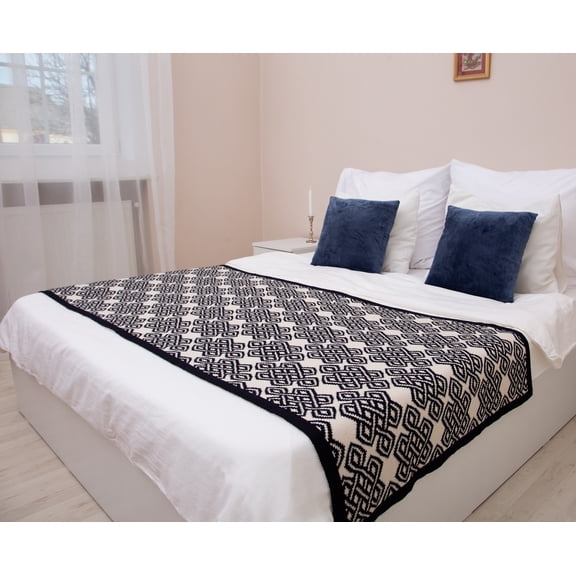 SAOL Irish Celtic Knot Wool Bed Runner Scarf Knitted Decorative Blanket Made in Ireland