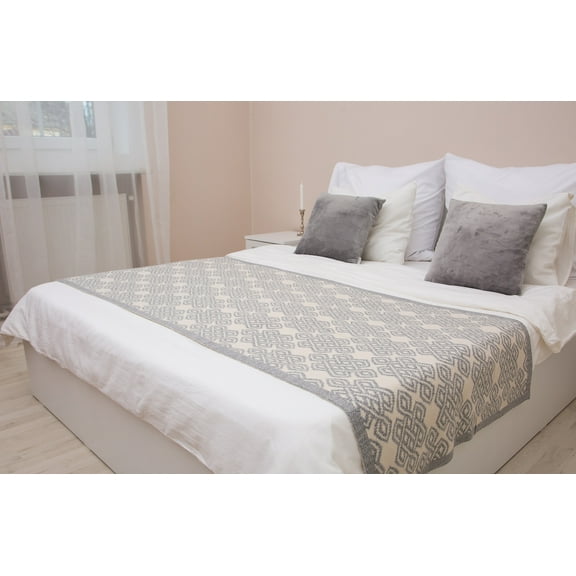 SAOL Irish Celtic Knot Wool Bed Runner Scarf Knitted Decorative Blanket Made in Ireland