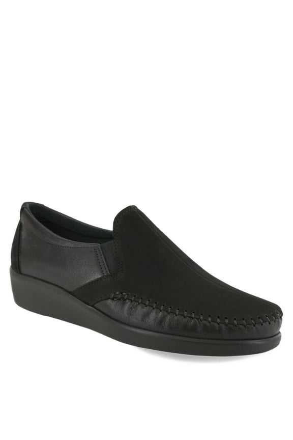 Womens Dream Wedged Mocassin Shoe