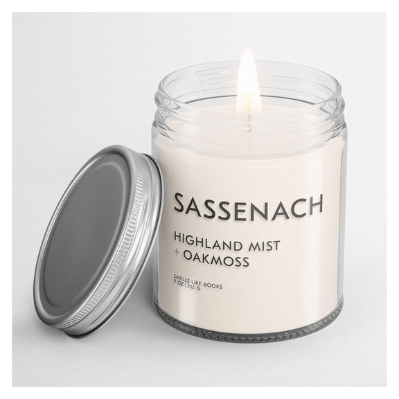 SASSENACH Book Lovers' Candle | Book Scented Candle | Vegan + Cruelty-Free + Phthalte-Free
