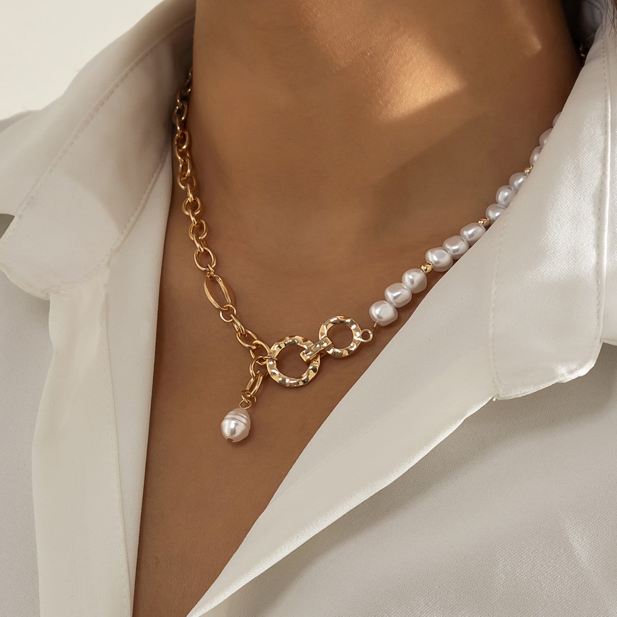 SDJMa Cold Wind Alien Pearl Pendant Necklace For Female Hip Hop Retro Metal Versatile Buckle Chain Necklace