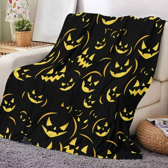 SDJMa Halloween Flannel Throw Blanket, Pumpkin Patterned Black Blanket, Soft Plush Halloween Decorative Bed Blanket for Couch Sofa Chair, All Seasons Lap Blanket for Adults, 51.1"x59.3"