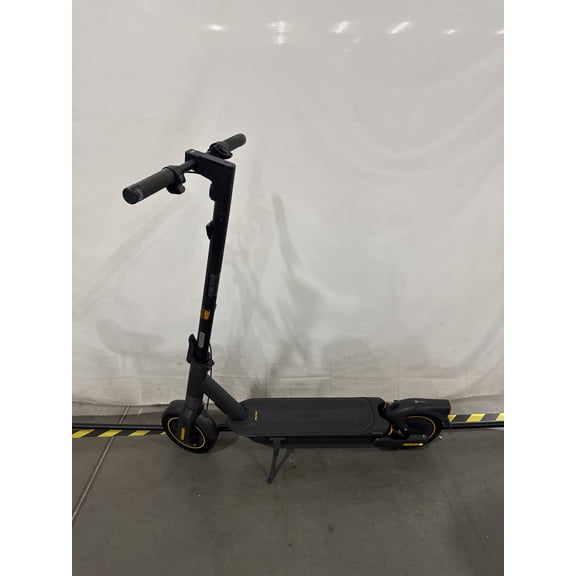 SEGWAY NINEBOT MAX ELECTRIC KICK SCOOTER W/POWERFUL MOTOR, MILES243 - BLACK