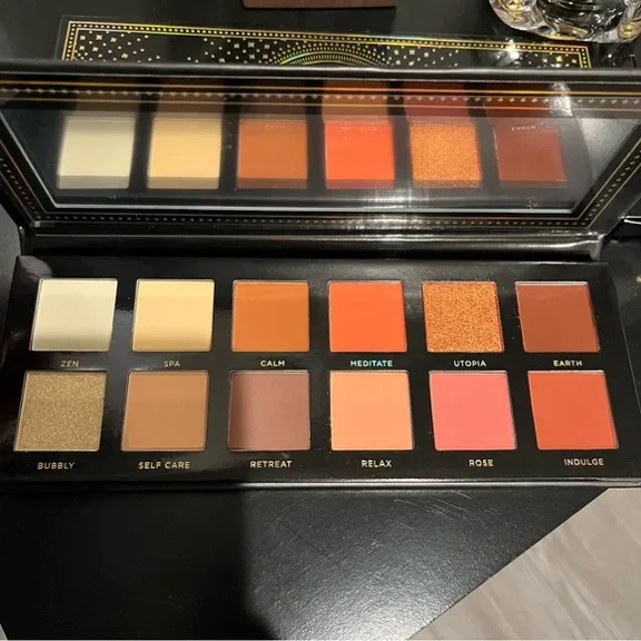 SERENITY PALETTE (LIMITED EDITION)