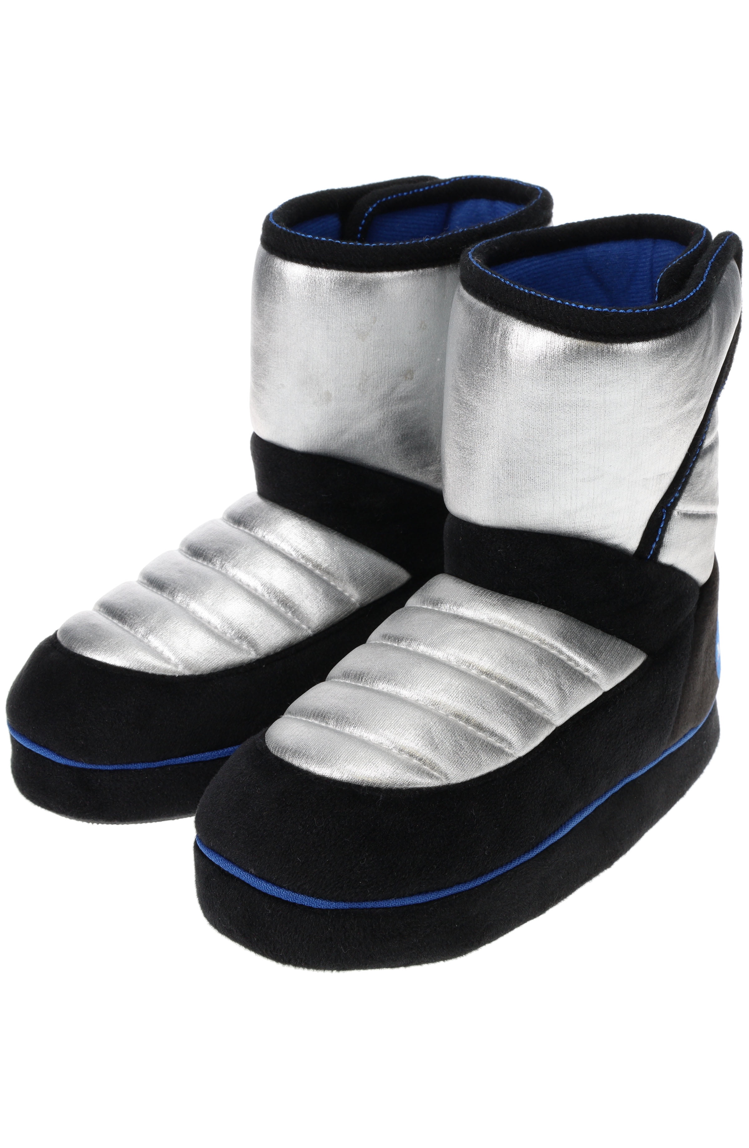 Nasa moon hotsell boot slippers