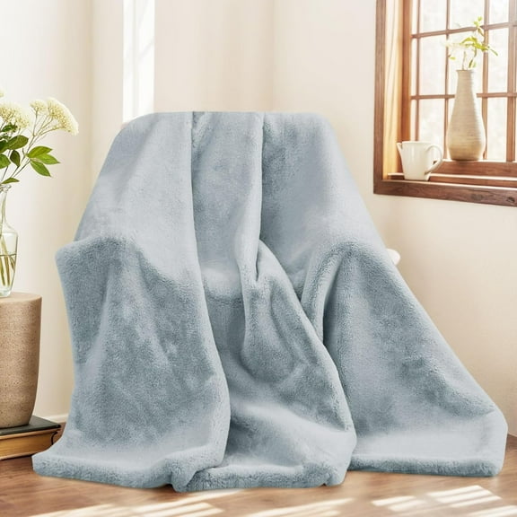 SHANNA Luxury Soft Throw Blanket, Thick Faux Fur 800GSM Fluffy Blankets for Couch, Sofa, Bed, Cozy Warm Throw Blanket for All Seasons,Light Grey,52''x63''