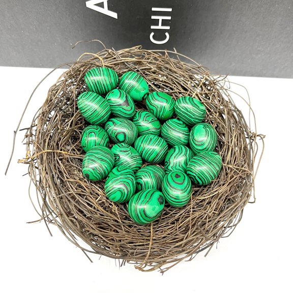 SHENGXINY 10PCS Easter Eggs, Crystal Mini Agate Bird Eggs Craft Display Props, Easter Decorations and Ornaments, Great for Easter Table Scatter & Gift Accessory Green 0.8in