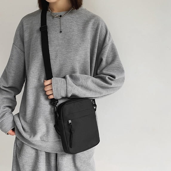 SHENGXINY Crossbody Bags for Women, Waterproof Sling Chest Crossbody Purse, Single Strap Travel Bag with Earphone Hole for Outdoor Use Black