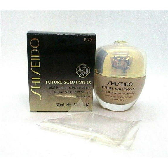 SHISEIDO - SHISEIDO/FUTURE SOLUTION LX TOTAL RADIANCE FOUNDATION (B20) 1.0 OZ