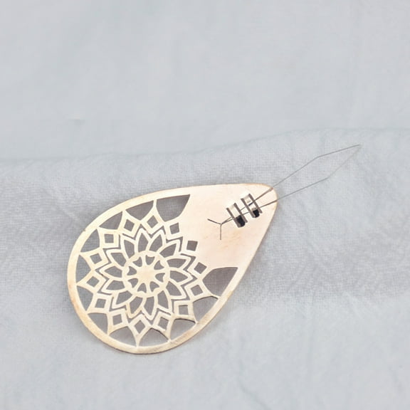 SHOWERORO 3Pcs Embroidery Needle Threaders for Sewing in Rose Gold for Elderly