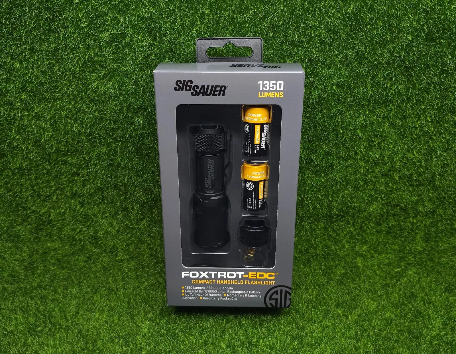 SIG SAUER FOXTROT-EDC Compact Rechargeable Handheld Flashlight, 1,350 Lumens, Black - SOFEC001