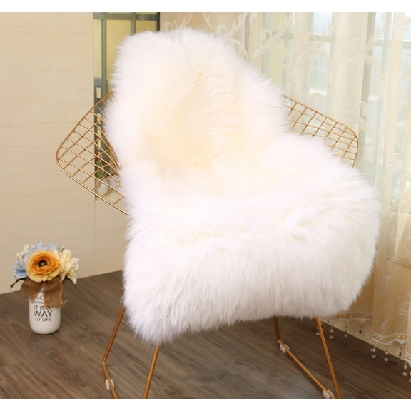 SINKOO Faux Fur Rug, White Fluffy Area Rug, 2 x 3 Ft Faux Fur Sheepskin Rug, Machine Washable, for Bedroom Decor Bedside Sofa Floor Living Room