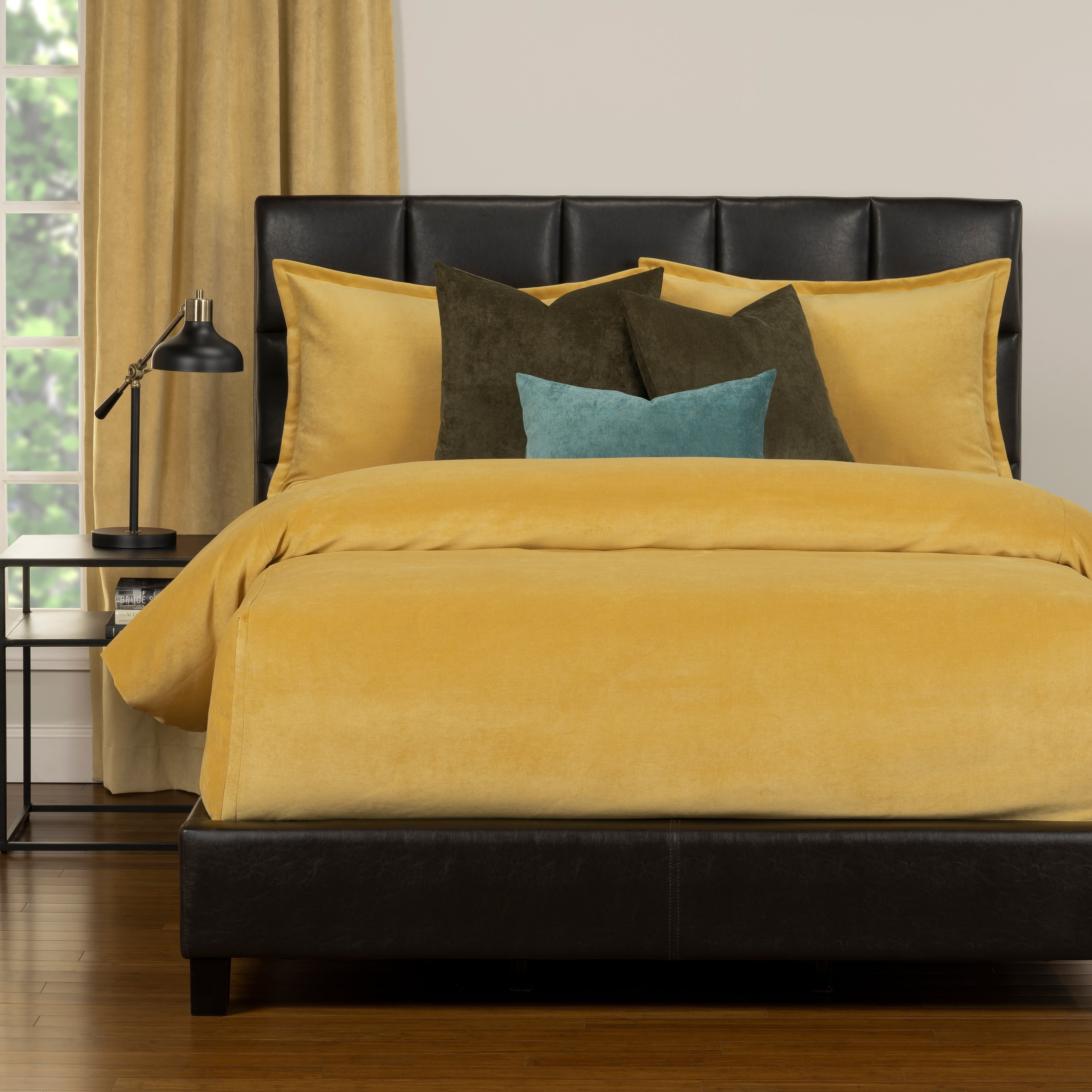 SIScovers Mixology Padma 6piece Bed Cap Comforter Set with Sewn Corners Pollen California King