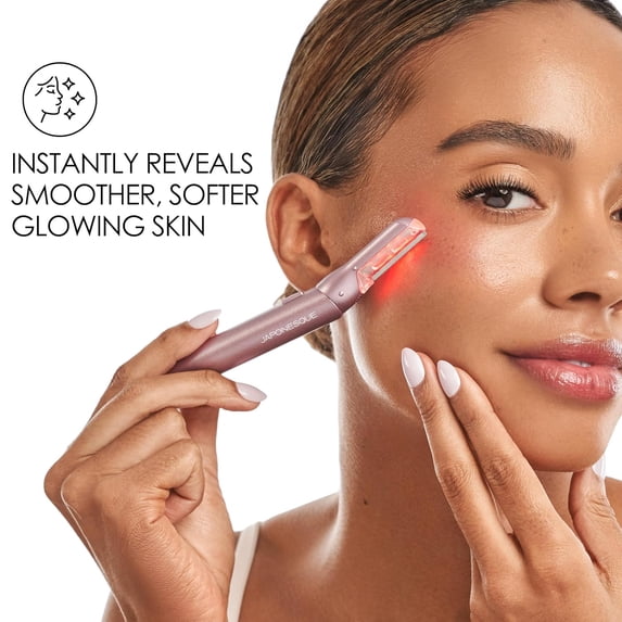 SKINTherapy LumeBlade Facial Dermaplane Razor with Soothing, Red Light Therapy at the Blade, Includes 2 Replacement Blades