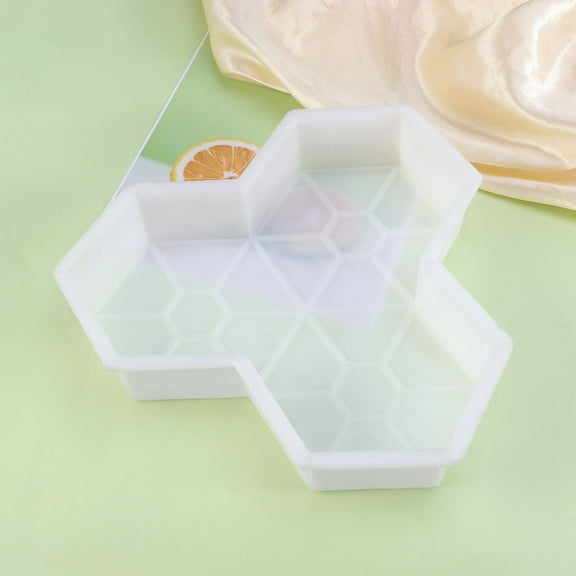 SKISUNO Maple Leaf Path Maker Mold For Paving Patios White Plastic 1Pack 9.8 x 9.8 x