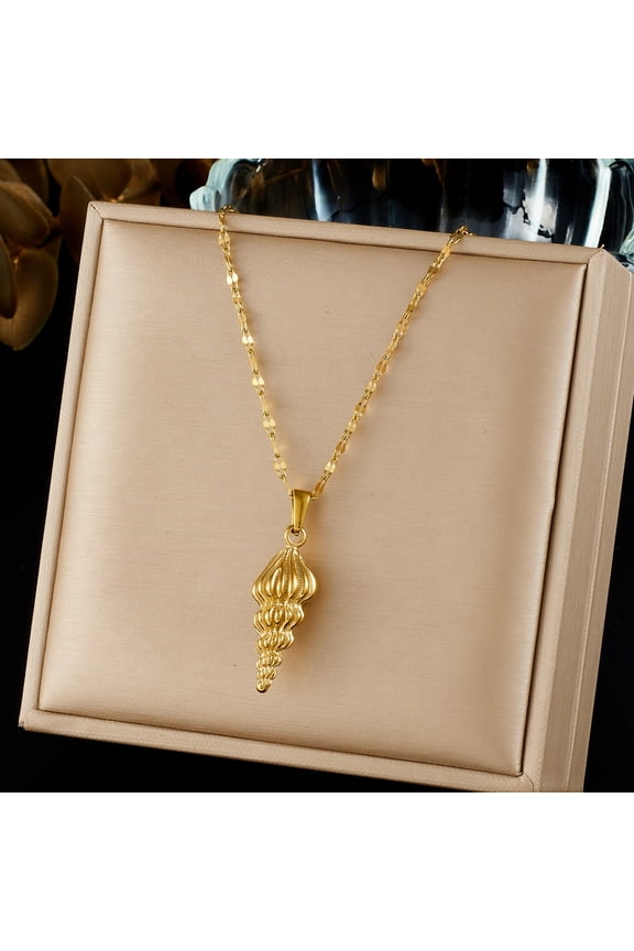 Stainless Steel 18K Gold Plated Conch Necklace Women,Ocean Jewelry Necklace Birthday Gifts for Women