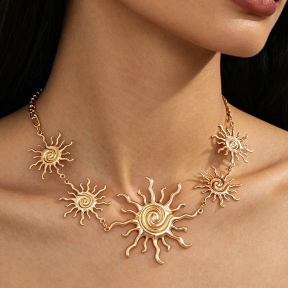 SKQIT Vintage Gold Sun Statement Choker Necklace, Heavy Spiral Sun Pendant Necklace, Retro Oversized Sunburst Collar Necklace for Women