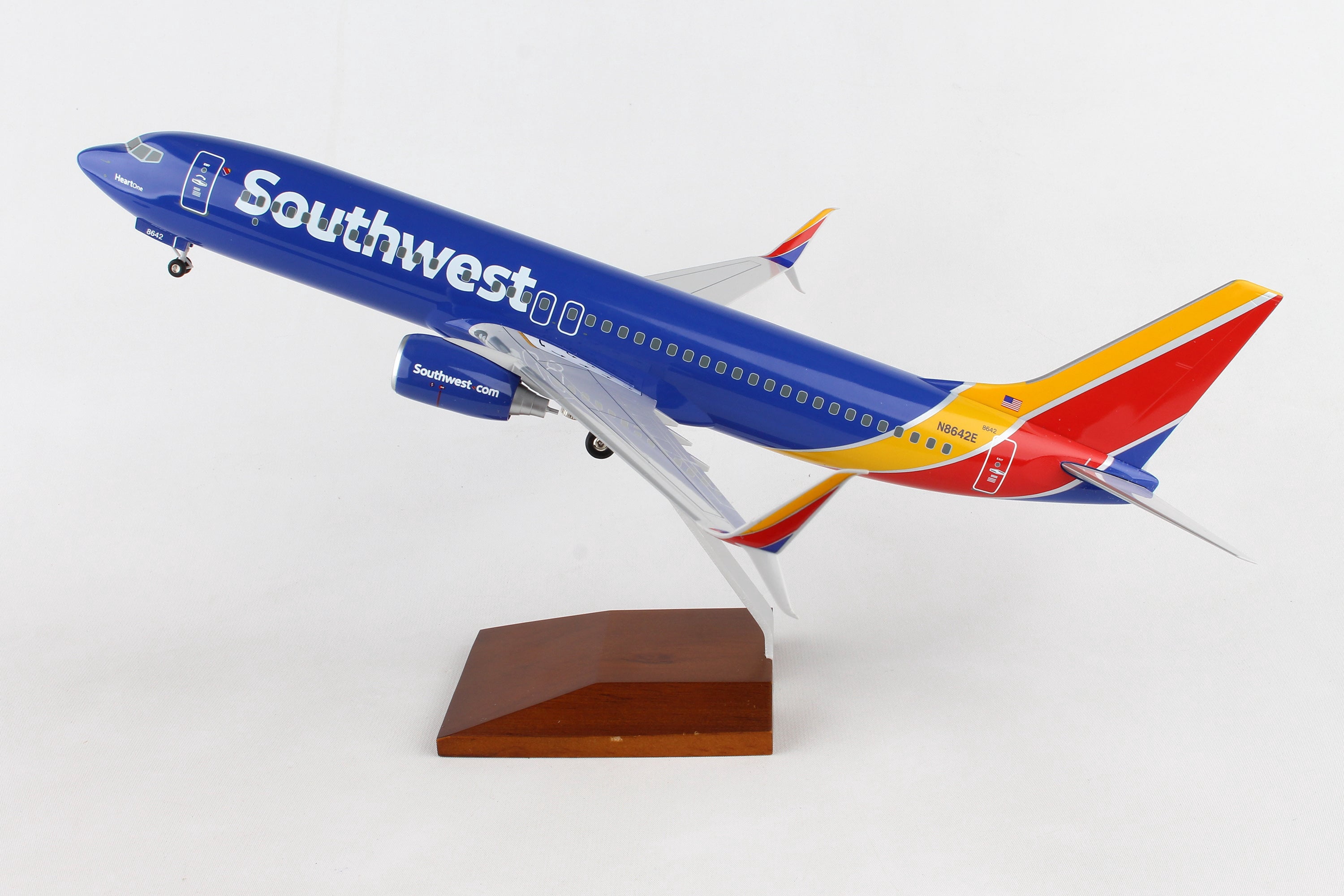 Skymarks Supreme Model Airplane - Southwest 737-800 Plastic Plane
