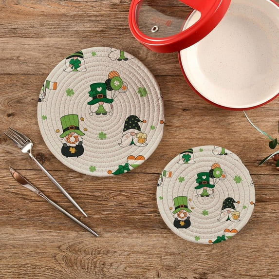 SKYSONIC St Patrick Gnomes Pot Holders Trivets, 2 Pcs Heat Resistant Trivets,Irish Dwarf Cotton Thread Weave Mats for Hot Pads Pans Pot Bowl Teapot for Kitchen Decor