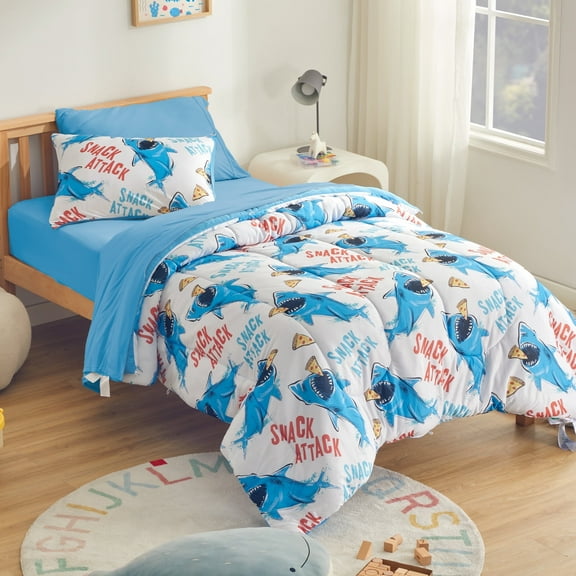 Sleep Zone Jersey Knit 3-Piece Full/Queen Size Comforter Set, Lightweight Kids Bedding Sets for All Seasons, Fluffy Soft, Easy Care (Sharks, Full/Queen)
