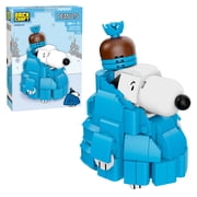 Brickcraft Peanuts Snoopy with Puffer Jacket Building Kit (188-Piece Set), Collectible Winter Snoopy Toy, Seasonal Brick Display