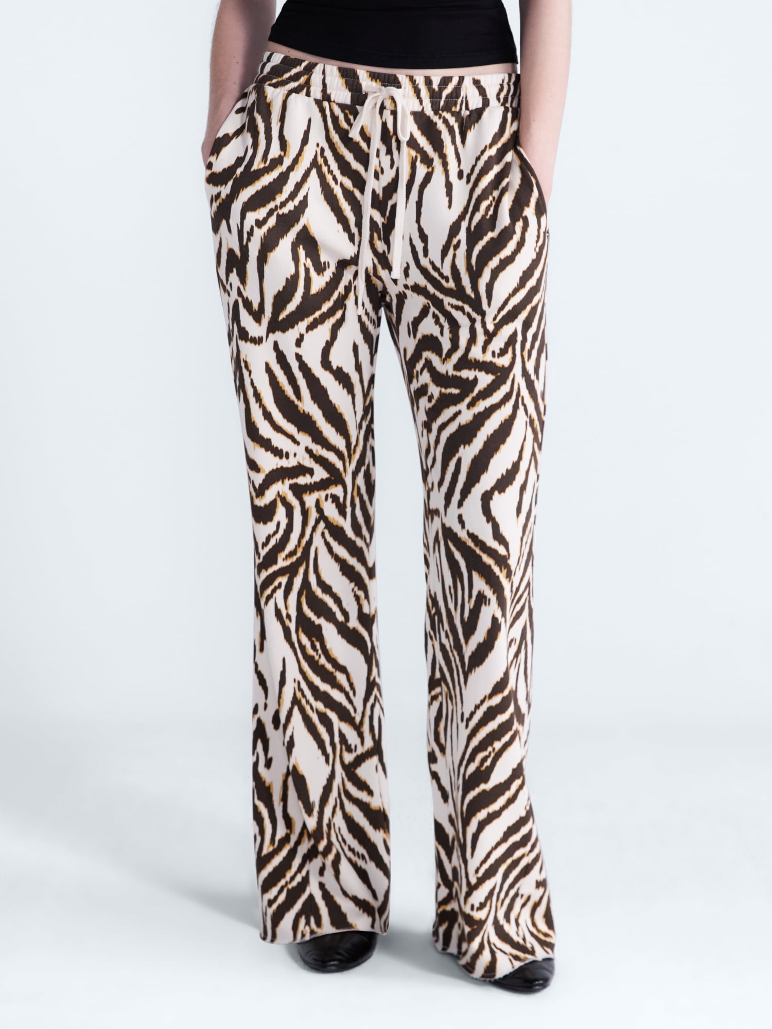 Scoop Women’s and Women's Plus Fleece Flare Leg Sweatpants, Regular and Short Lengths, Sizes XS-4X