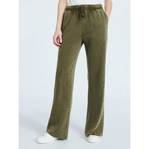 Women’s and Women's Plus Mineral Washed Fleece Flare Leg Sweatpants, Sizes XS-4X