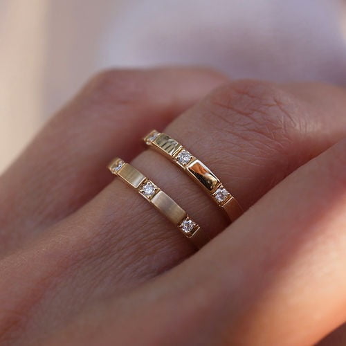 SOLITAIRE JEWELS 0.19TCW Round Moissanite Diamond Inlay Wedding Band Solid 10K Yellow Gold