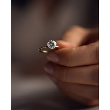 SOLITAIRE JEWELS 1.40CT Round Cut Moissanite Solitaire Engagement Ring, 4-Prong Solitaire Moissanite Ring for Women, 10k Yellow Gold Solitaire Ring