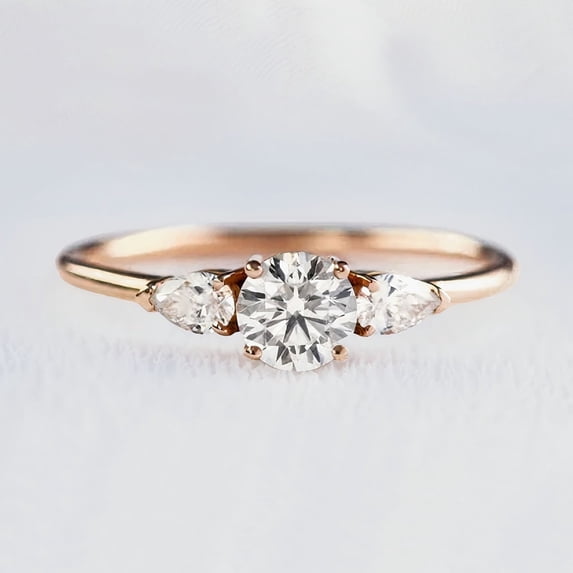 SOLITAIRE JEWELS 1ct Moissanite Engagement Ring Round and Side Pear Diamond Three stone Engagement Ring Past Present Future Ring Dainty Promise Ring for Her