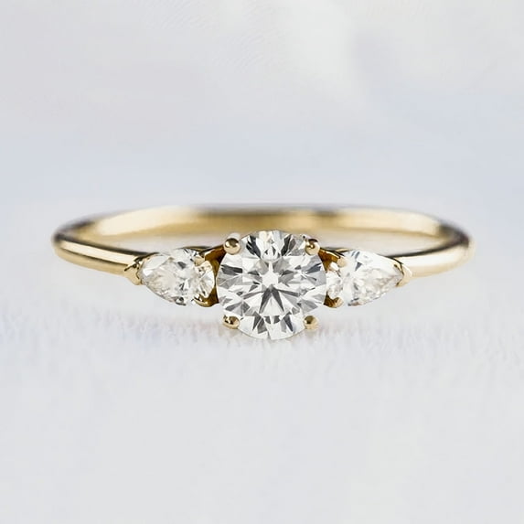 SOLITAIRE JEWELS 1ct Moissanite Engagement Ring Round and Side Pear Diamond Three stone Engagement Ring Past Present Future Ring Dainty Promise Ring for Her