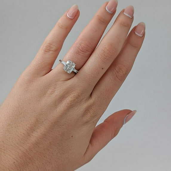 SOLITAIRE JEWELS 2.50Ct Elongated Cushion Moissanite Diamond Engagement Ring, 18K White Gold with Tapered Side Moissanite