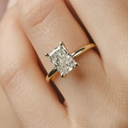 SOLITAIRE JEWELS 2.5ctw Radiant cut moissanite Diamond Engagement Ring 10K Yellow Gold Simple Solitaire Ring for Her