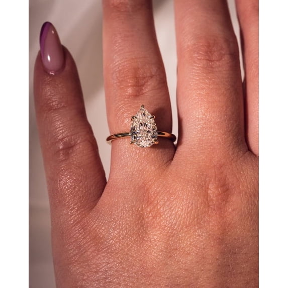 SOLITAIRE JEWELS 3.00CT Pear Cut Moissanite Solitaire Engagement Ring, 6 Prong Solitaire Anivarsary Ring for Women, 14k Yellow Gold Solitaire Ring