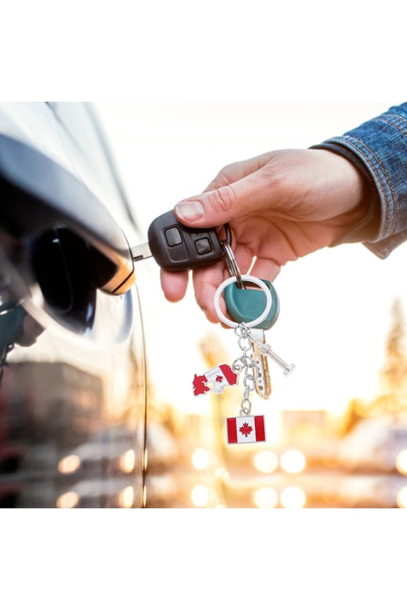 Maple Leaf Keychain Zinc Alloy Assorted Color Ideal Party Favors 4Pcs