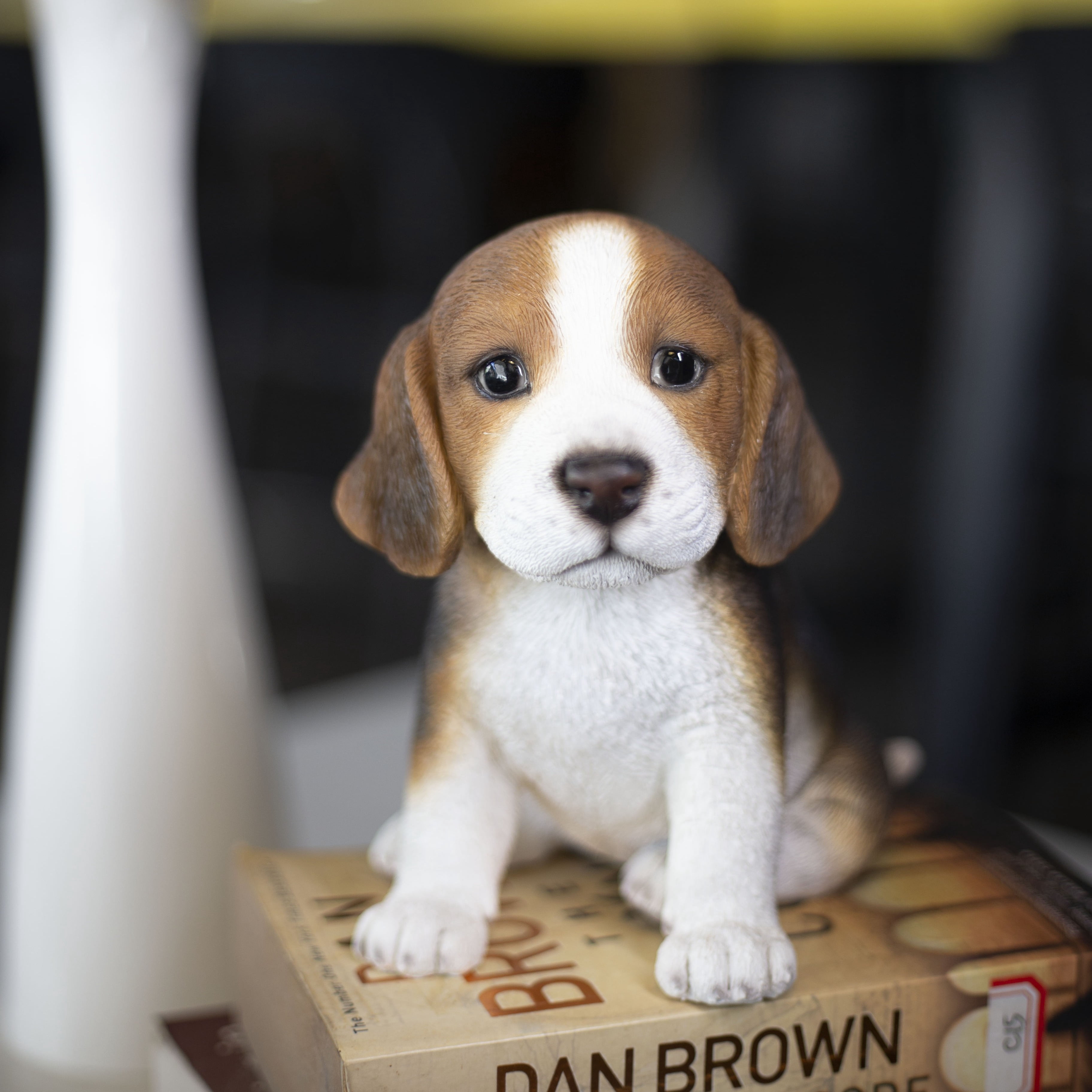 SOREAL Brown Beagle Decorative Puppy Figurine for Home & Garden Décor, Handpainted Polyresin Dog Statue, Realistic Design | Gift for Dog Lovers | Weather-Resistant Indoor/Outdoor Decor