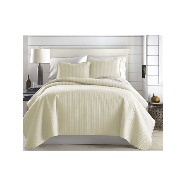 SOUTH SHORE FINE LINENS Ivory Patterned King \ California King Quilt