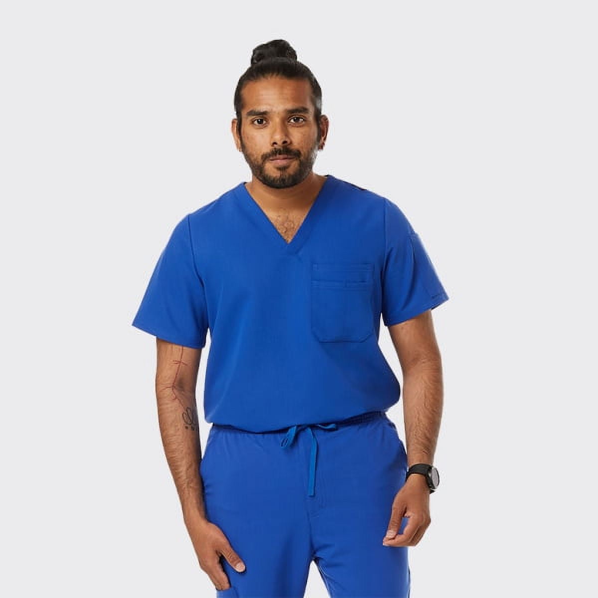 SPECTRUM UNIFORMS Wynd Men's Tuckable Scrub Top Medical Uniform V-Neck Soft  Fabric, Outfit Ideal for Men at Hospital Workspace, Medical Practice, and  Professionals - Pack of 2 Navy Blue 