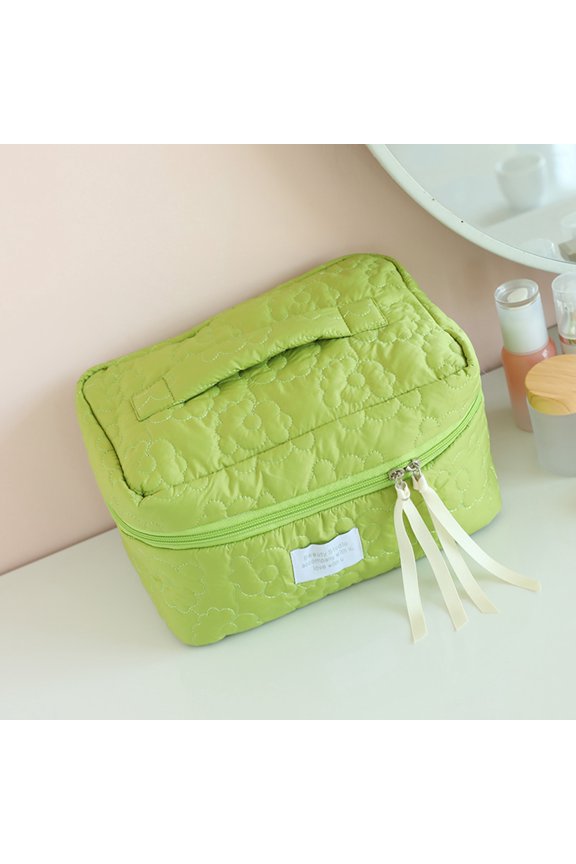 Portable Makeup Bag Exquisite High-end Travel Storage Box Travel in Luxury with a Portable Makeup Bag boasting Large Storage Capacity and Exquisite Design