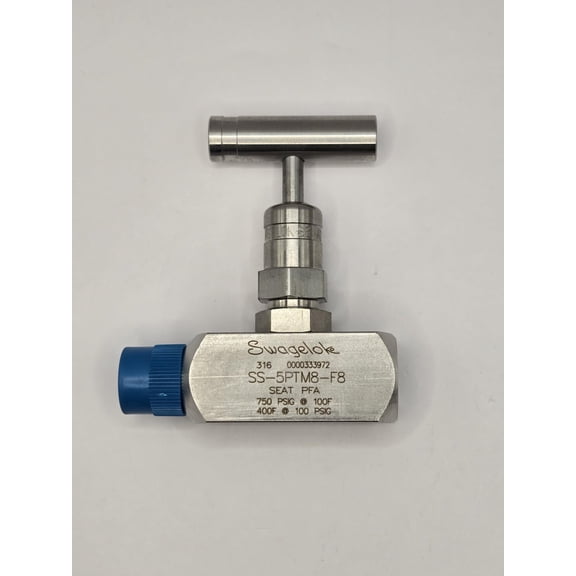 SS-5PTM8-F8 | Swagelok Rising Plug Valve, Inlet : 1/2" Male : NPT, Outlet : 1/2" Female : NPT, 6,000 psi, 316 Stainless
