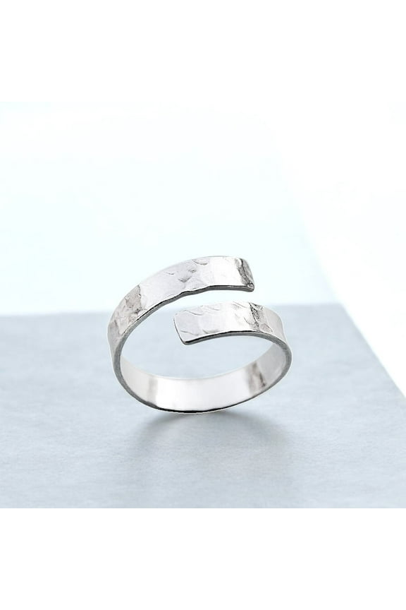 Adjustable Sterling Silver Wrap Ring – Handmade Hammered Open Band, Textured Minimalist Statement Ring for Women, Elegant Silver Jewelry Gift