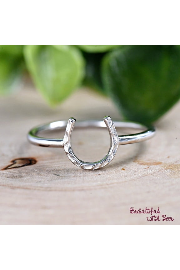 Hammered Horseshoe Ring, 925 Sterling Silver Horseshoe Luck Ring, Dainty Simple Minimalist Good Luck Tiny Horseshoe Ring, Silver Ring