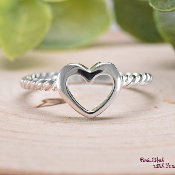 SS DESIGNS- Heart Ring, Open Heart Twisted Band Ring, Heart Promise Ring, Heart Womens Engagement Ring, Heart Ring, Dainty Ring Minimalist