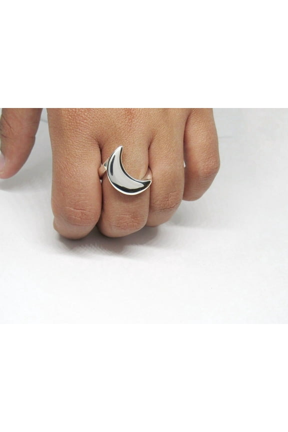 Sterling Silver Crescent Moon Ring • Boho Statement Ring for Women • Handmade Celestial Jewelry • Minimalist Gift for Her