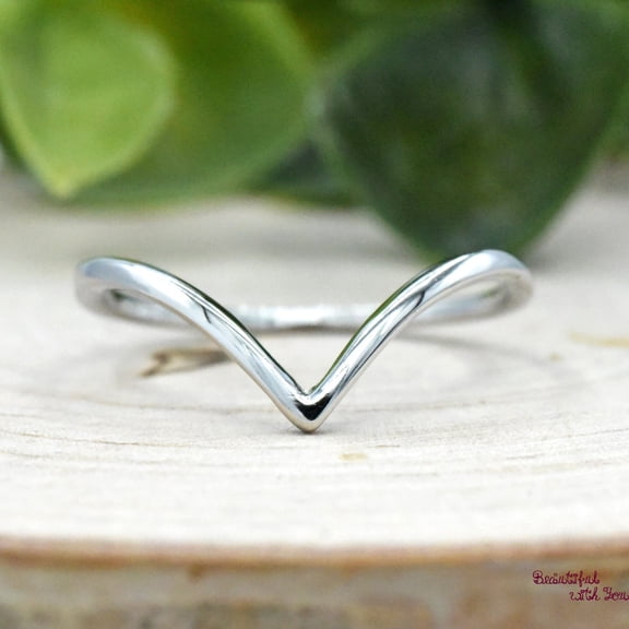 SS DESIGNS- V Shape Midi Ring Stackable Silver Finger Ring with Chevron V Design & Durable Wishbone Band for Women
