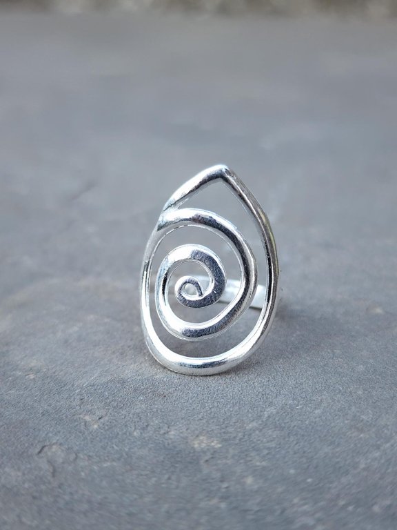 adjustable silver spiral ring, Silver Minimalist Swirl Band with Textured Twisted Details
