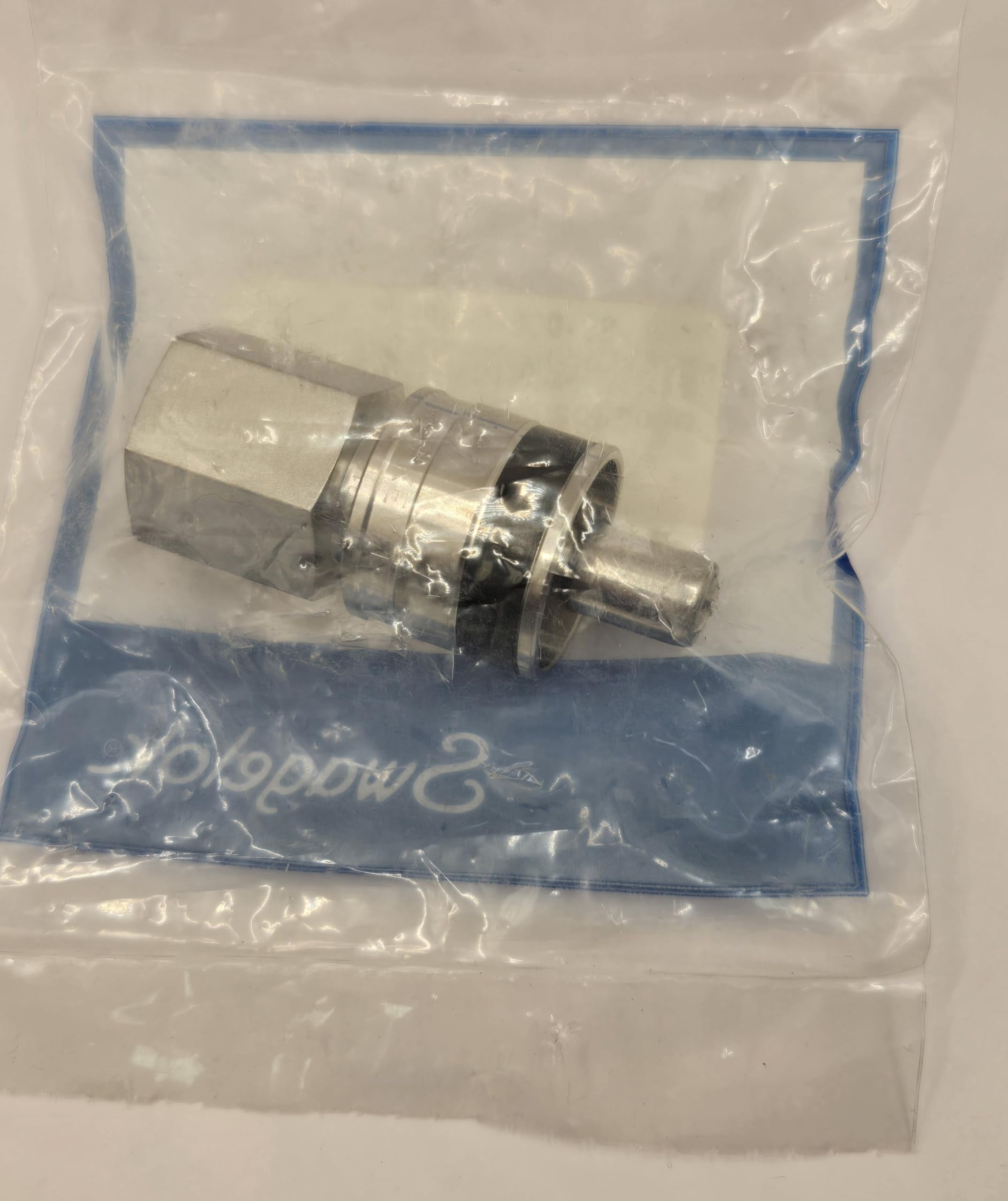 SS-QC6-S-6PFK1 | Swagelok QC Series Quick Connect, QC6 Stem (SESO-No Valve) x 3/8" Female : NPT, 316 Stainless, Keyed "Black"