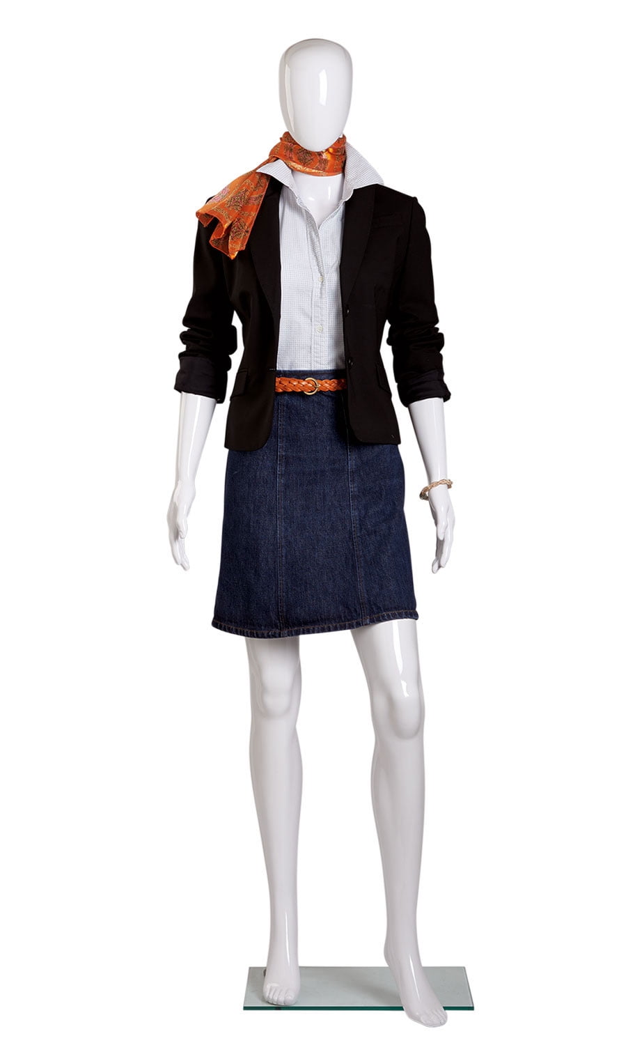 SSWBasics Female Glossy White Plastic Mannequin Pose 1