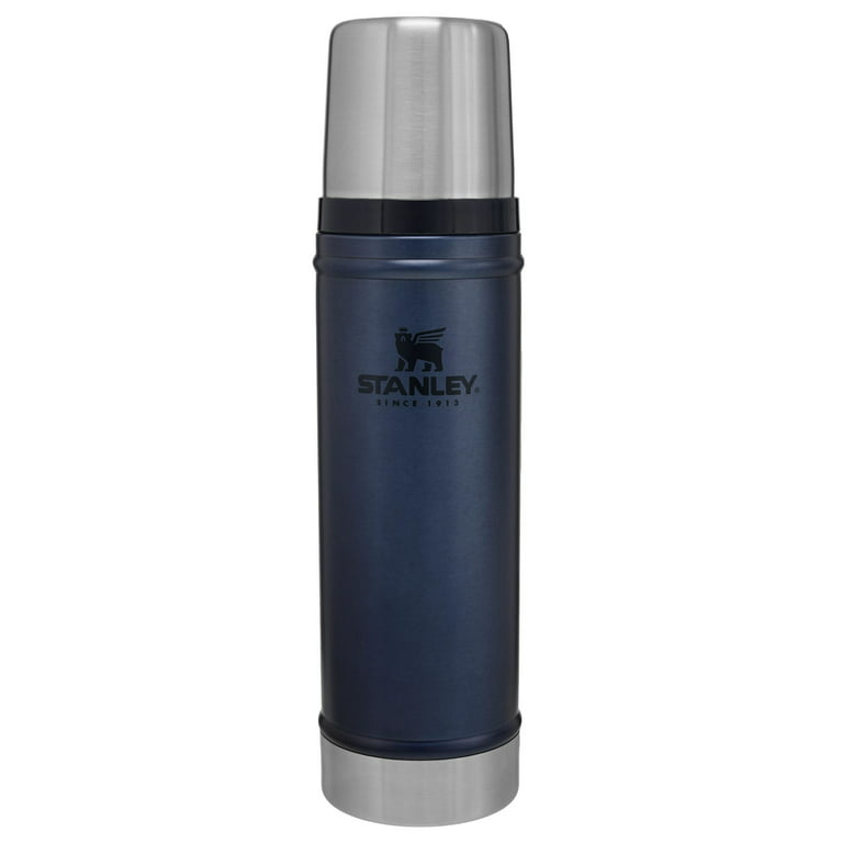 STANLEY IceFlow 22 oz Hammertone Green Double Wall Vacuum Insulated  Stainless Steel Water Bottle with Wide Mouth and Straw Lid 