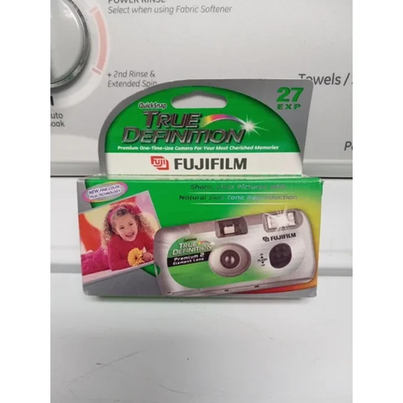 STAR- Fujifilm Quicksnap True Definition 35Mm Single Use Film Camera 27 Exposure